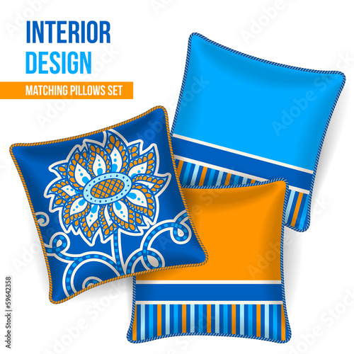 Set of decorative pillow