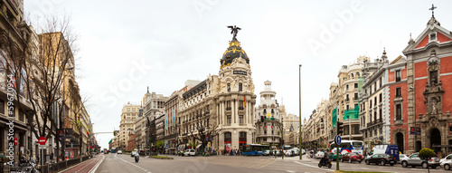 Fotografia Panorama of Crossing the Calle de Alcala and Gran Via  in Madrid