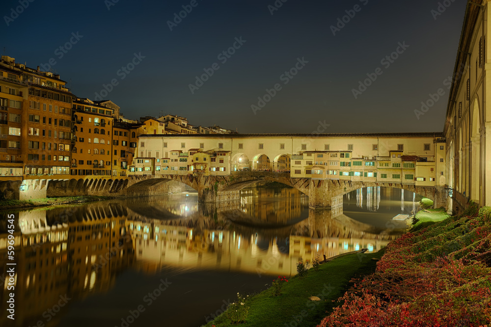 Ponte Vecchio Florenz Italien beleuchtet