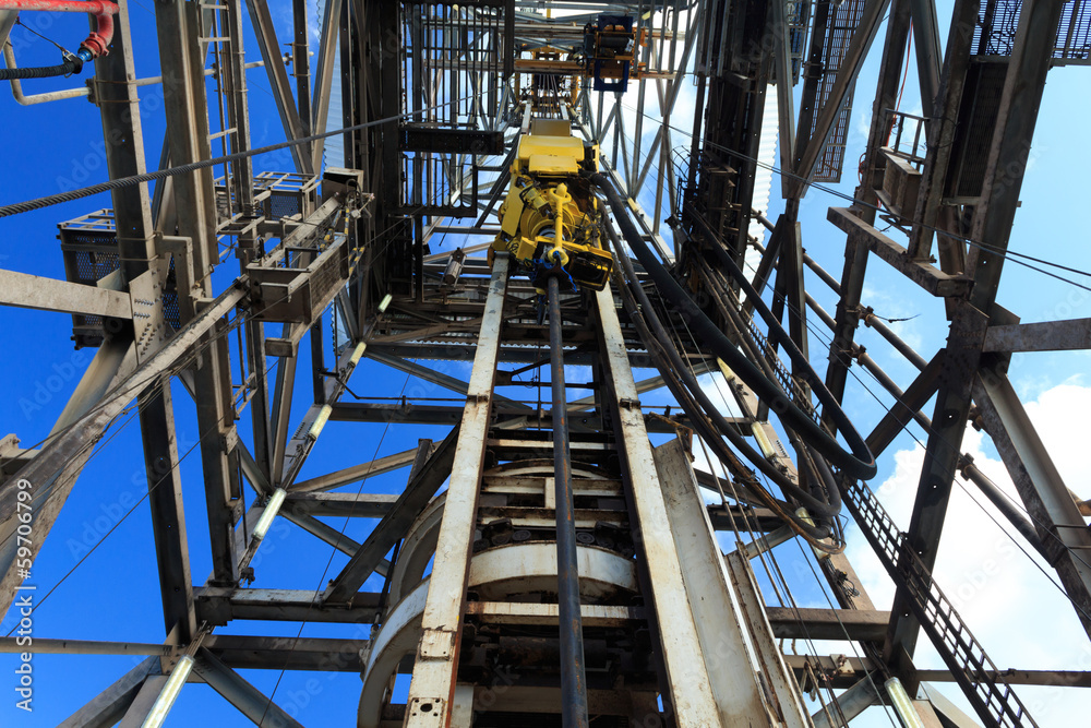 Top Drive System (TDS) Spinning for Oil Drilling Rig Top Drive System (TDS) Spinning for Oil Drilling Rig