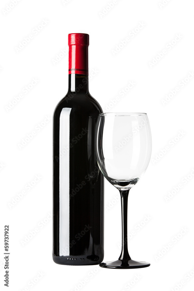 butelka czerwonego wina i kieliszek na białym tle - obrazy, fototapety, plakaty 