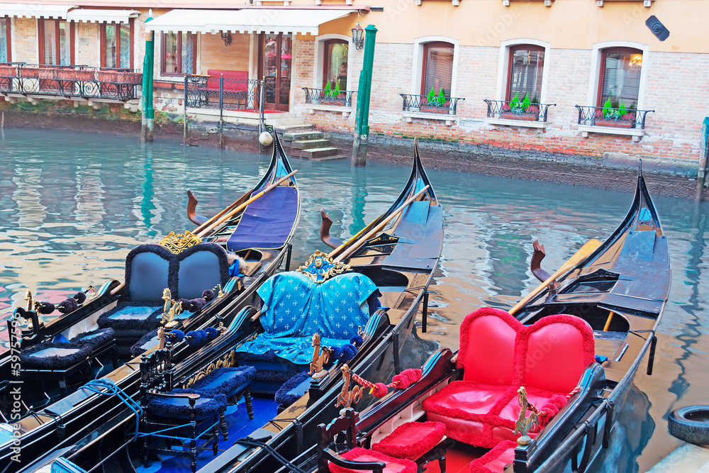 Obraz premium Three gondolas
