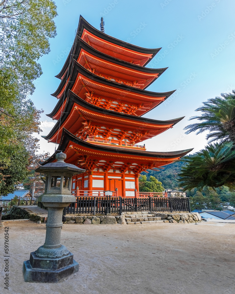 Fototapeta premium Five-storied pagoda at Toyokuni Shrine in Miyajima