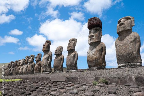 Moais en Ahu Tongariki, isla de Pascua (Chile)