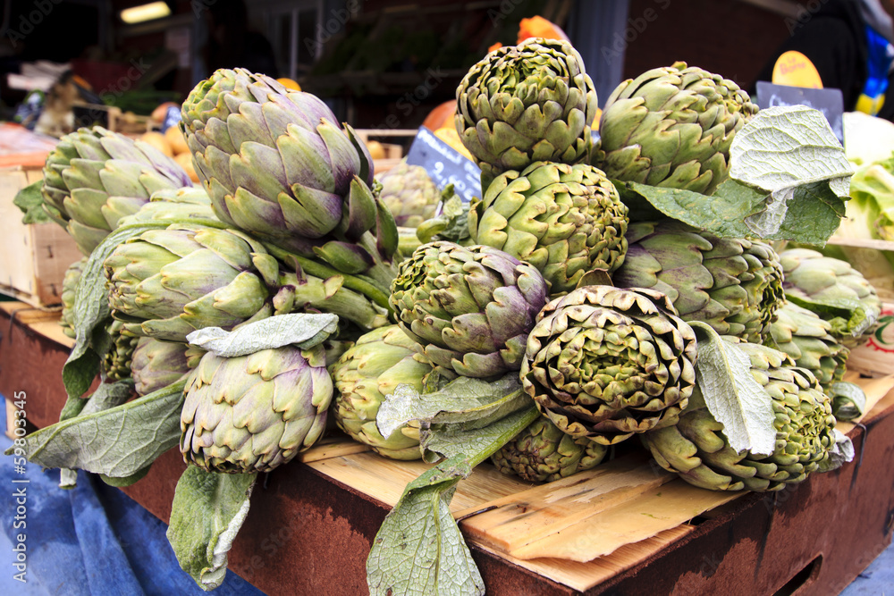 Fototapeta premium Artichokes at the market stall