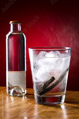 Gin_tonic_licorice