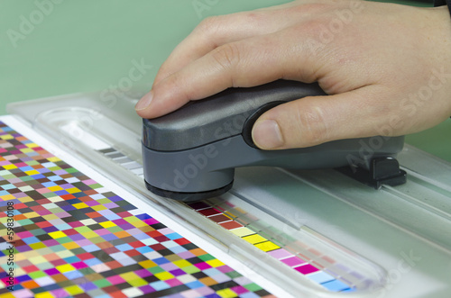 spectrophotometer verify color patches on Test Arch photo
