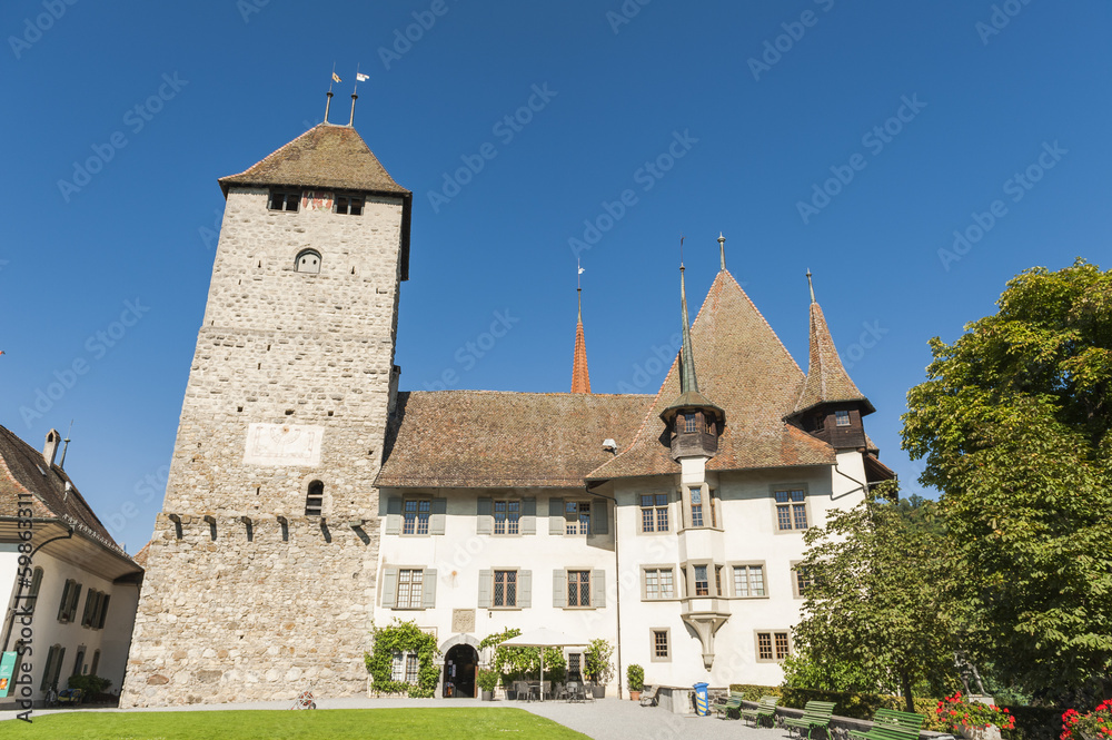 Spiez, Schloss Spiez, Thunersee, Schweizer Berge, Schweiz Spiez, Schloss Spiez, Thunersee, Schweizer Berge, Schweiz