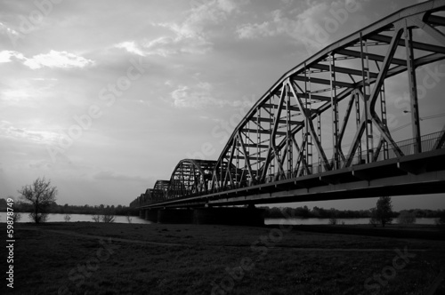 The steel bridge over the Vistula River in Grudziadz. © GKor
