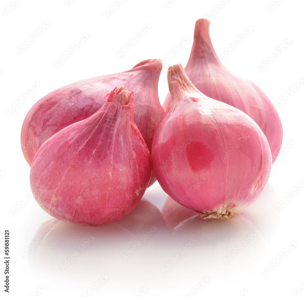 Fototapeta premium Shallots, Raw and uncooked isolated on white background