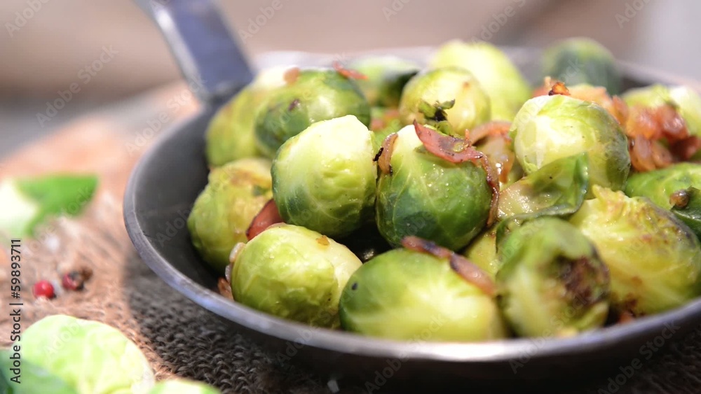 Portion of fried Brussel Sprouts (seamless loopable HD Video) Portion of fried Brussel Sprouts (seamless loopable HD Video)