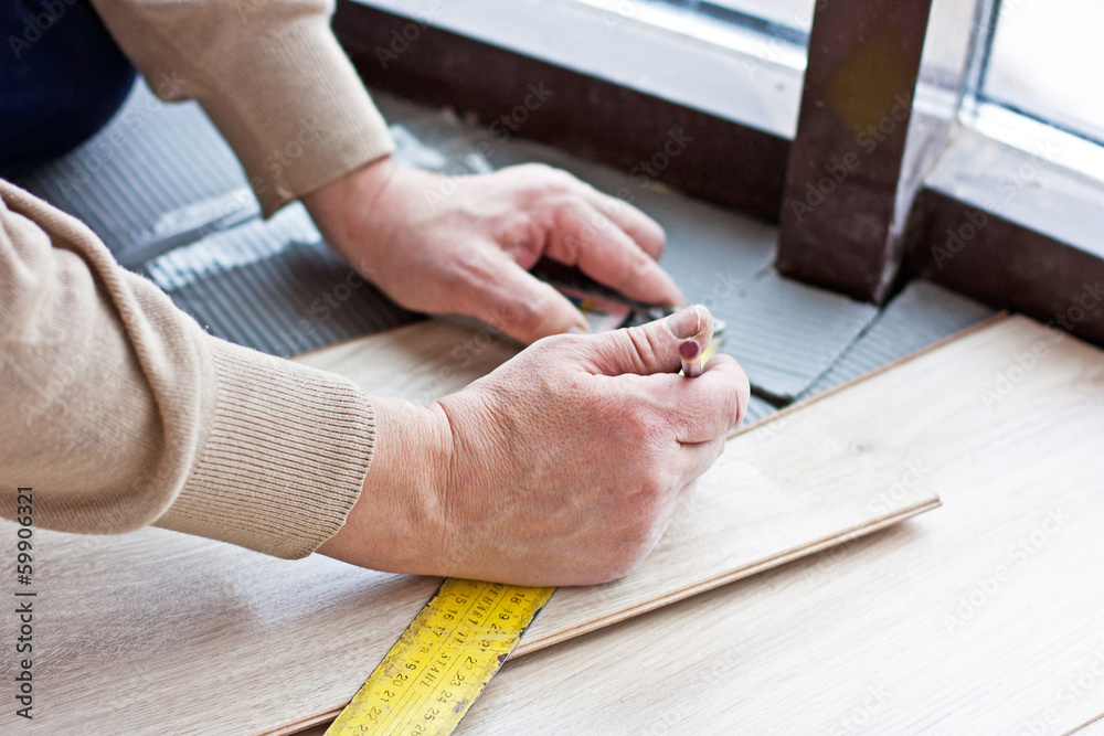 laying laminate flooring laying laminate flooring