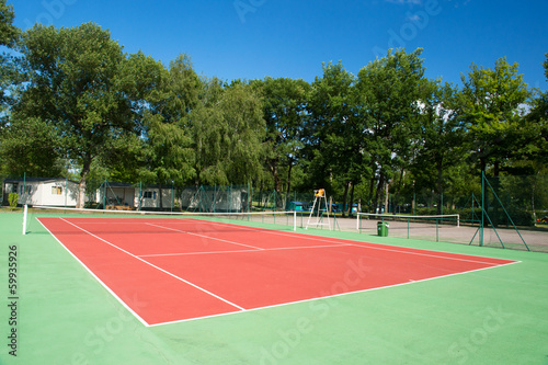 Outdoor tennis court © Ivonne Wierink
