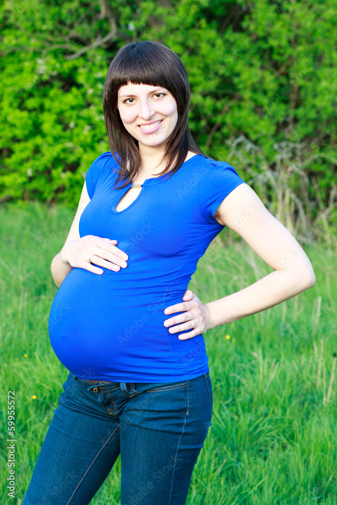 A pregnant woman A pregnant woman