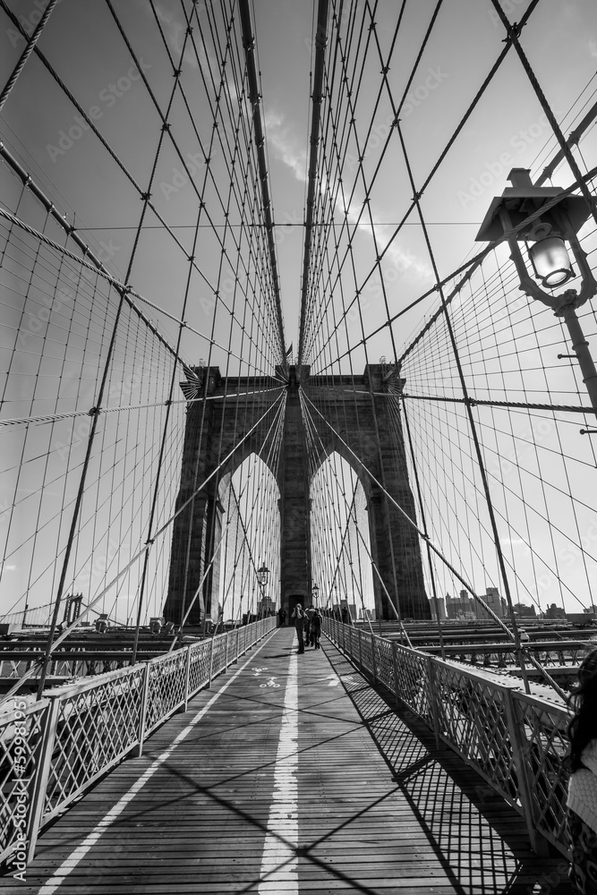 Brooklyn Bridge black and white - obrazy, fototapety, plakaty 