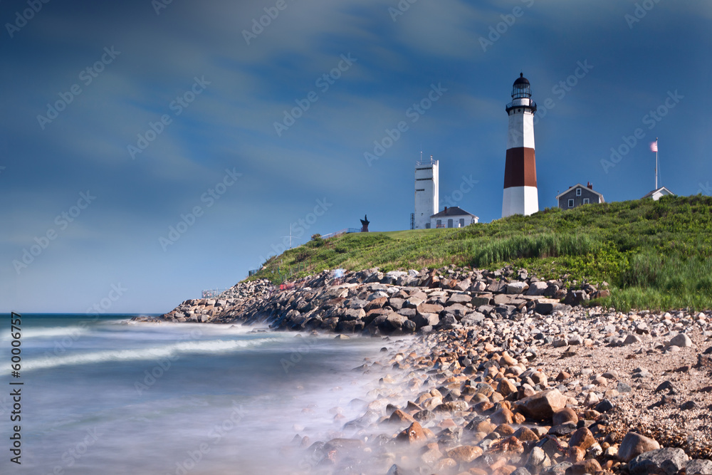 Montauk Point Lighthouse in Long Island, NY - obrazy, fototapety, plakaty 