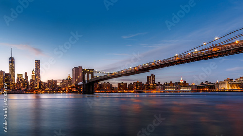Fototapeta Naklejka Na Ścianę i Meble -  Brooklyn Bridge spanning the East River at dusk (40Mpx photo)