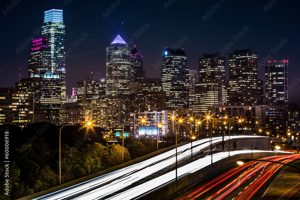 Philadelphia skyline with traffic on Schuylkill expressway