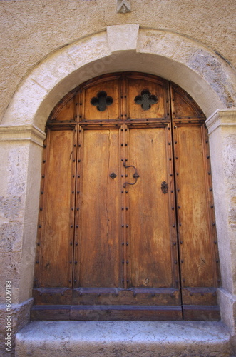porte ancienne - moustiers sainte marie