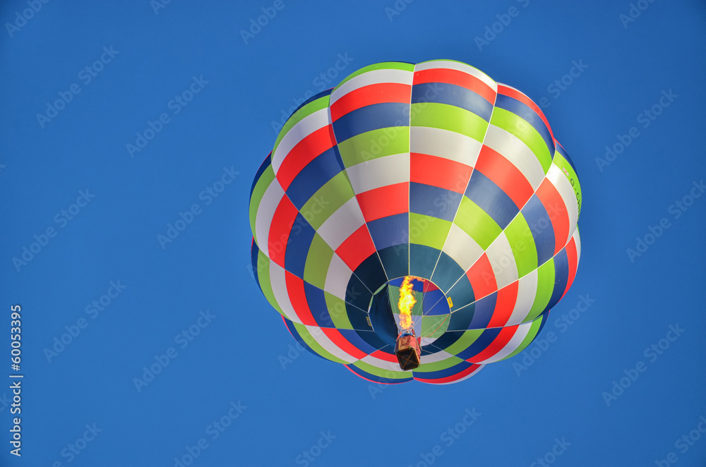 Fototapeta premium Lonely Hot Air Balloon 2