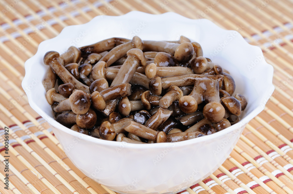 Marinated mushrooms - honey fungus Marinated mushrooms - honey fungus