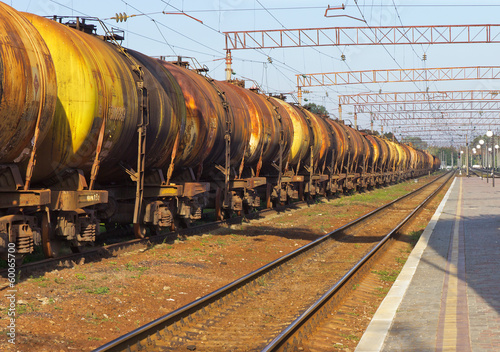 tanks by rail