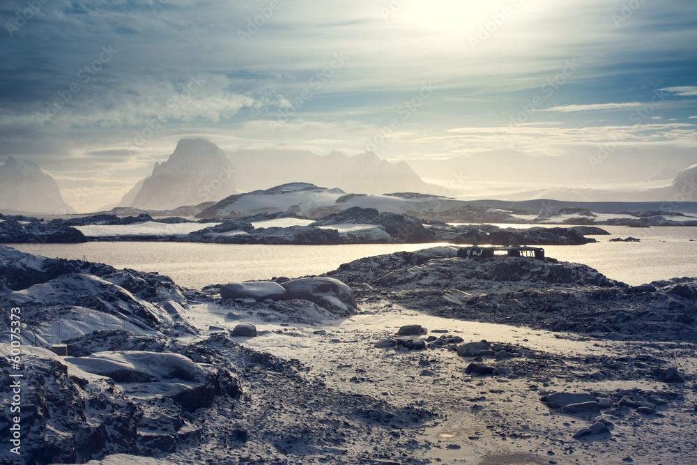 Beautiful snow-capped mountains Beautiful snow-capped mountains
