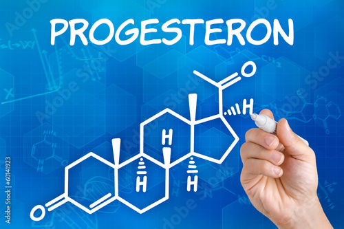 Hand zeichnet chemische Strukturformel von Progesteron photo
