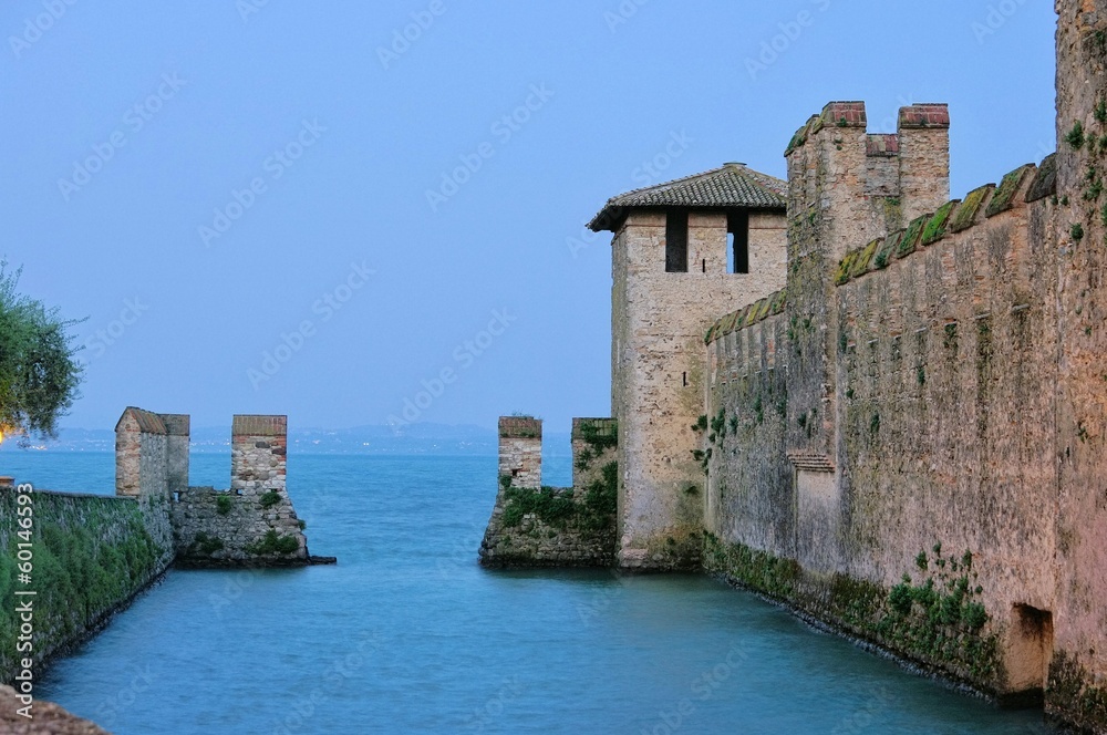 Sirmione Burg - Sirmione castle 01