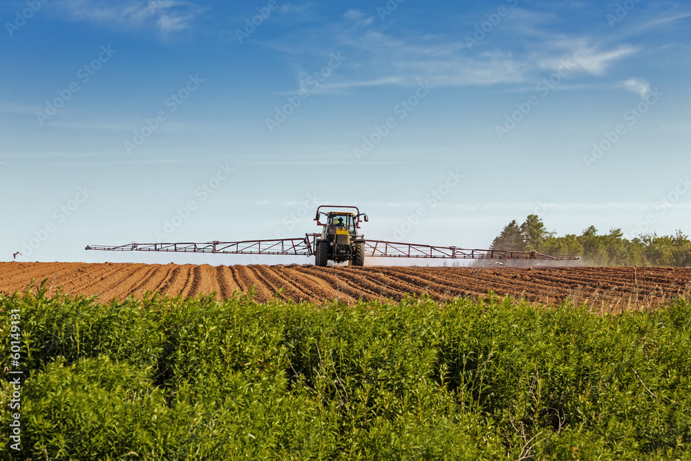 Obraz premium Farm Agricultural Sprayer