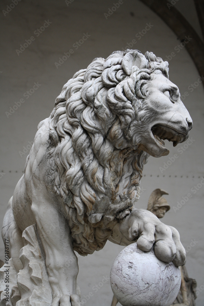 Naklejka premium Lion from the Loggia Lanzi in Florence
