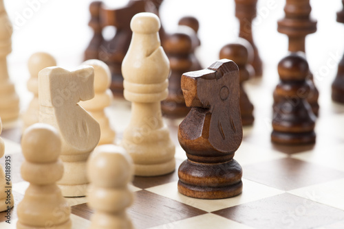 チェス盤と駒のアップ