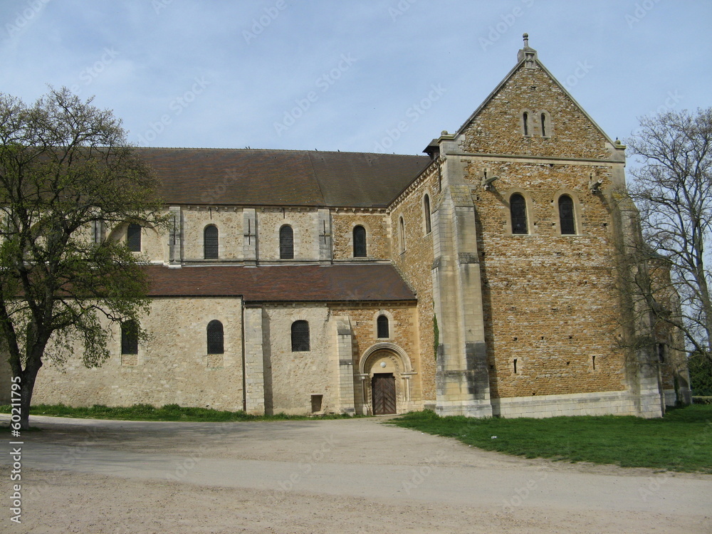 Longpont-sur-Orge - Basilique Notre-Dame-de-Bonne-Garde