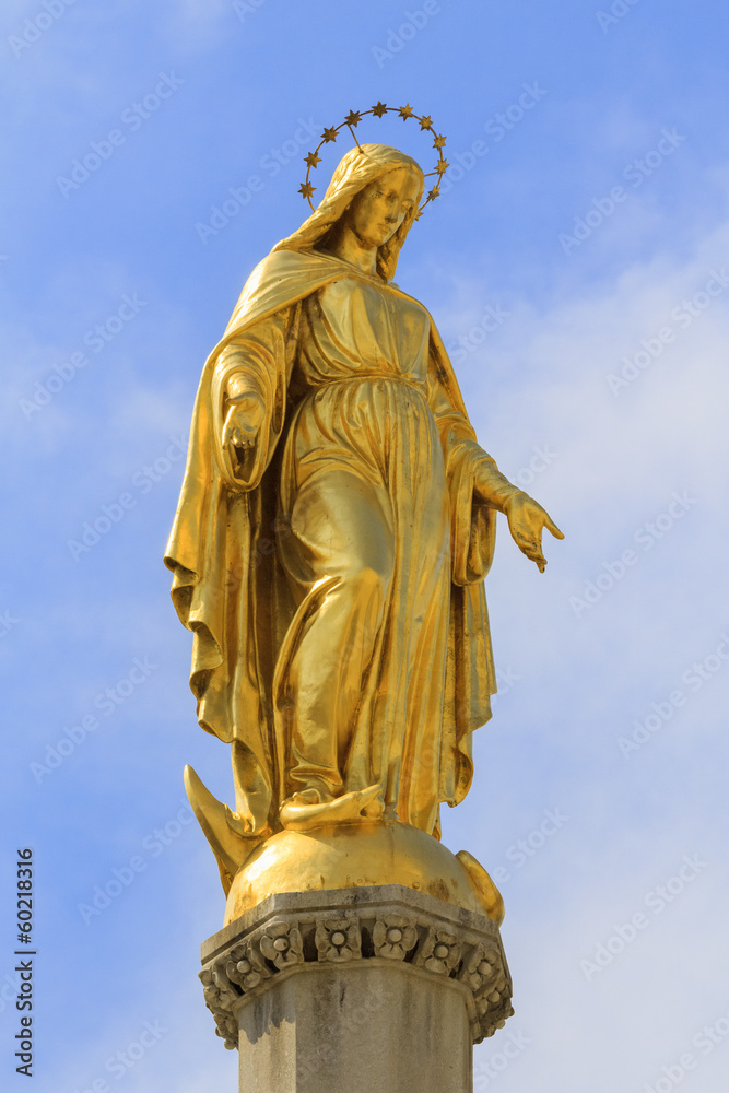 Obraz premium Golden Madonna of Zagreb