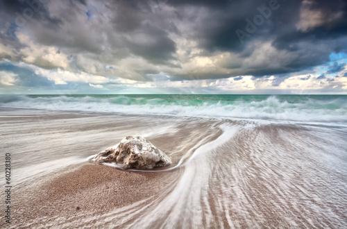 ocean waves with long exposure photo