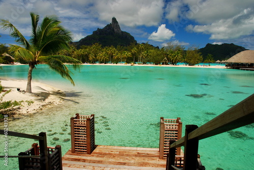 Tableau sur toile Lagoon and Otemanu mount. Bora Bora, French Polynesia