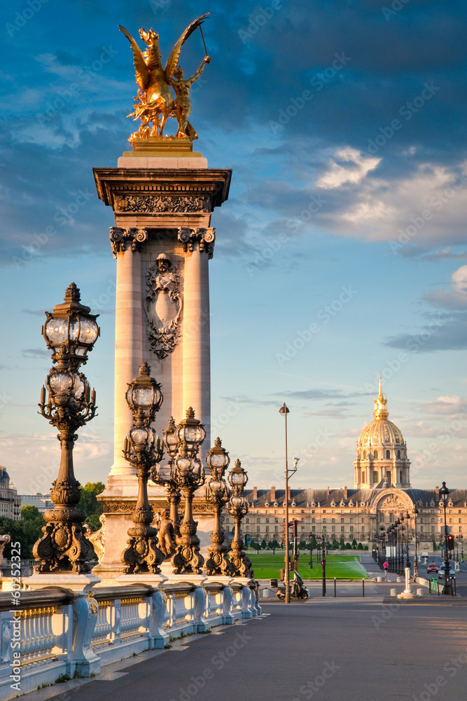 Fototapeta premium Pont Alexandre III & Hotel des Invalides, Paris