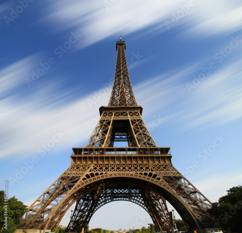 Fototapeta Naklejka Na Ścianę i Meble -  Eiffel Tower in Paris France