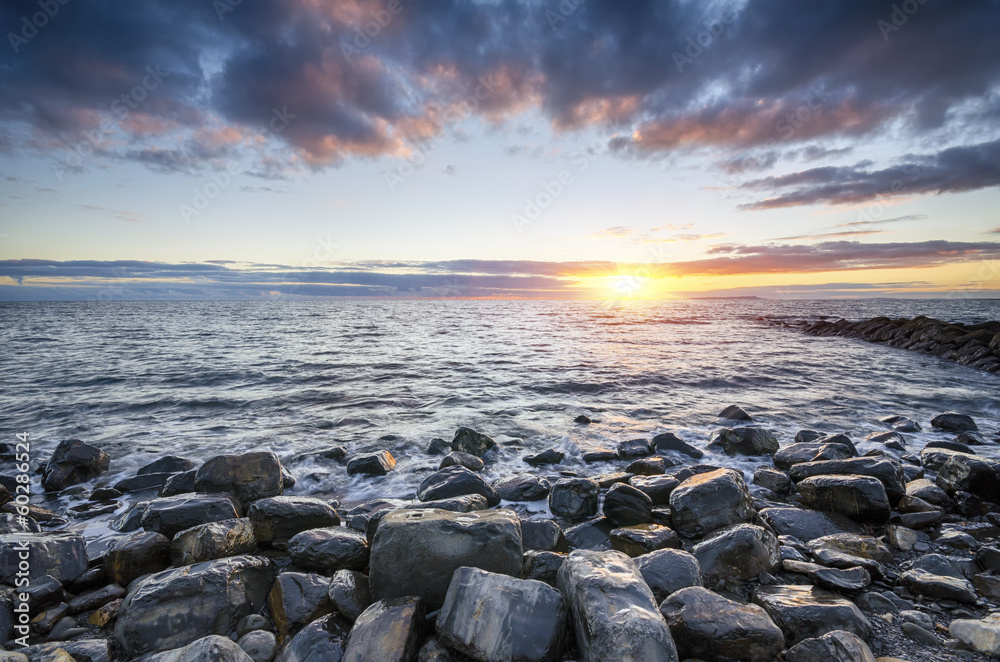 Obraz premium Rocky Beach Sunset