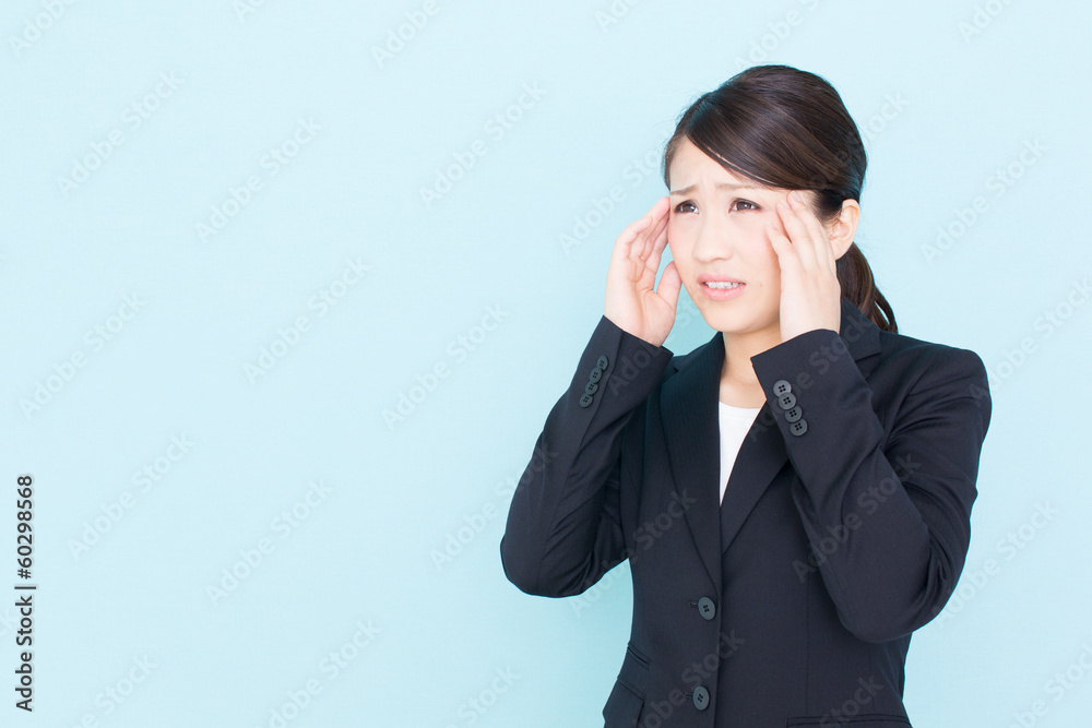 young asian businesswoman in trouble young asian businesswoman in trouble