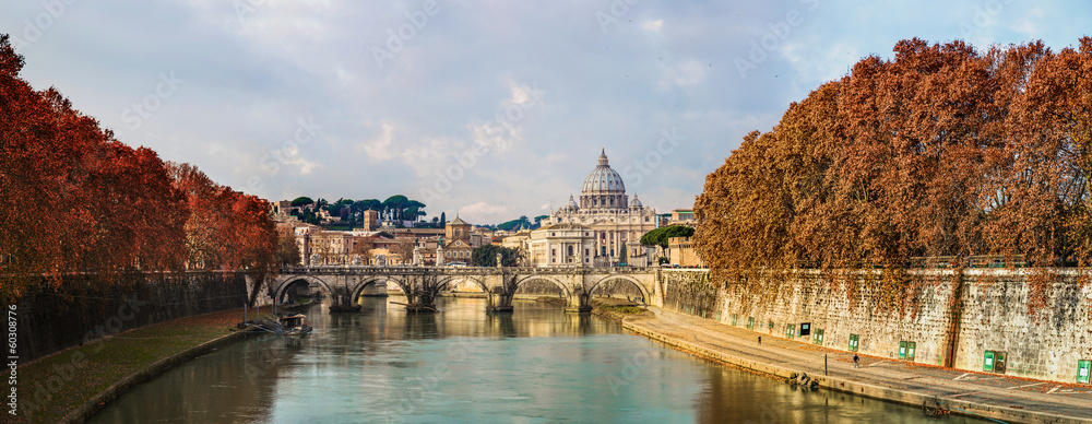 Fototapeta premium View of the Vatican with Saint Peter's Basilica and Sant'Angelo'