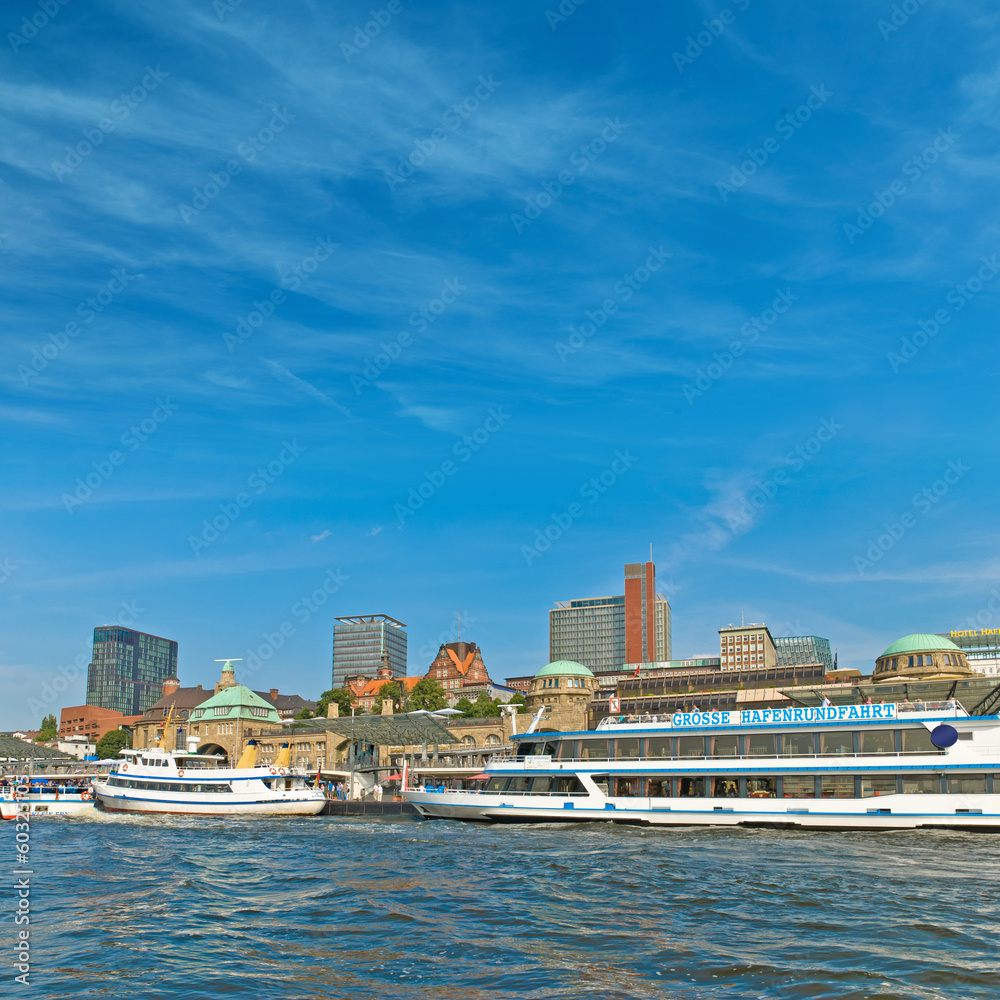 Obraz premium Hamburg Hafen Grosse Hafenrundfahrt
