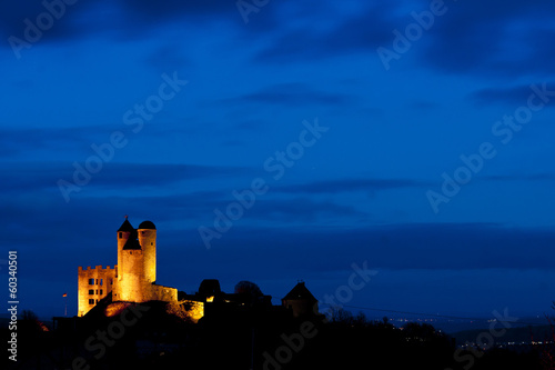 Burg Greifenstein  Ruine  in der blauen Stunde