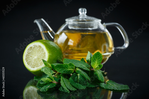 tea with lemon and mint