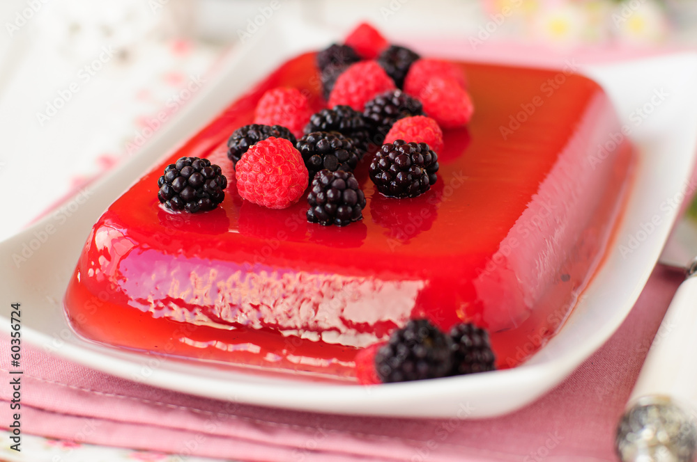 Fresh Raspberry and Champagne Jelly Fresh Raspberry and Champagne Jelly