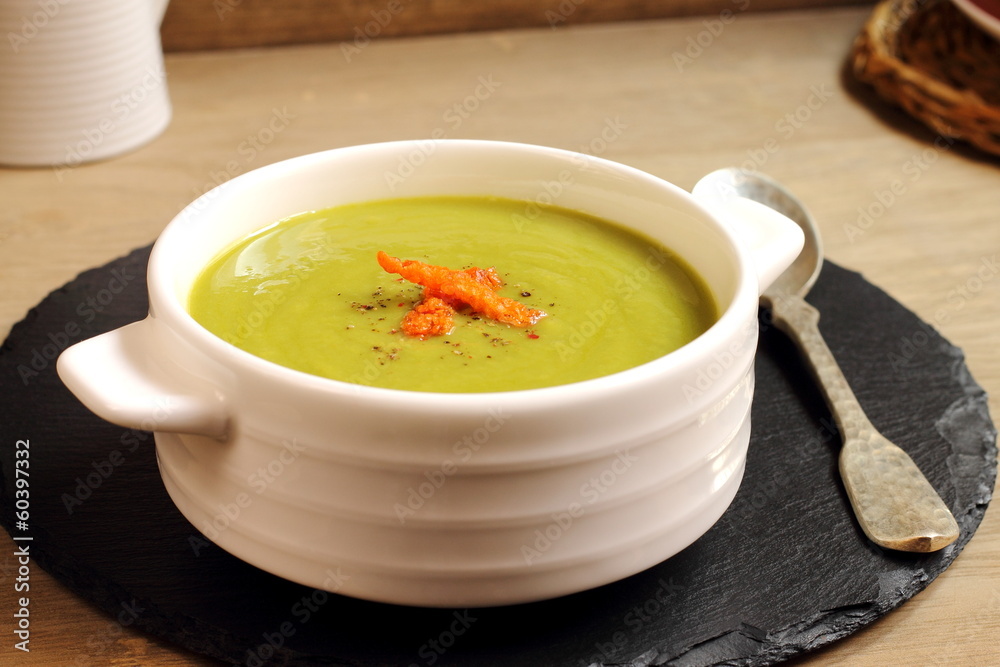 Crema de guisantes, arvejas o chícharos Crema de guisantes, arvejas o chícharos