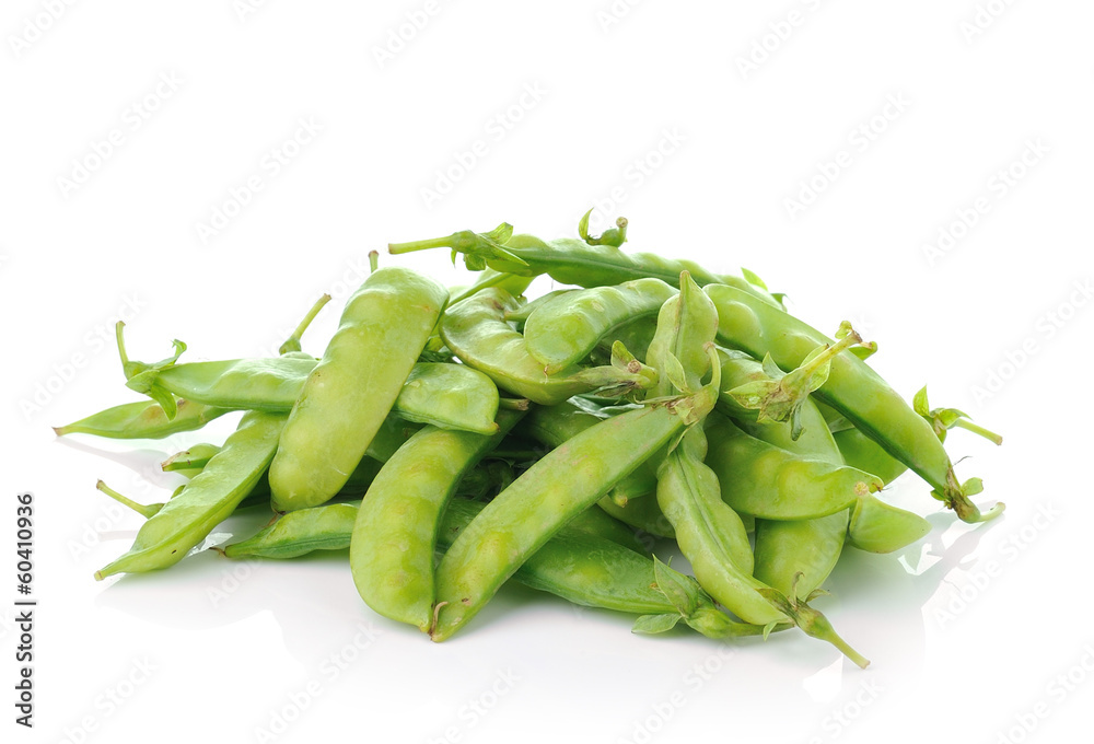 green beans isolated on white background