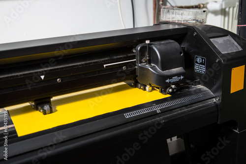 Cutting plotter