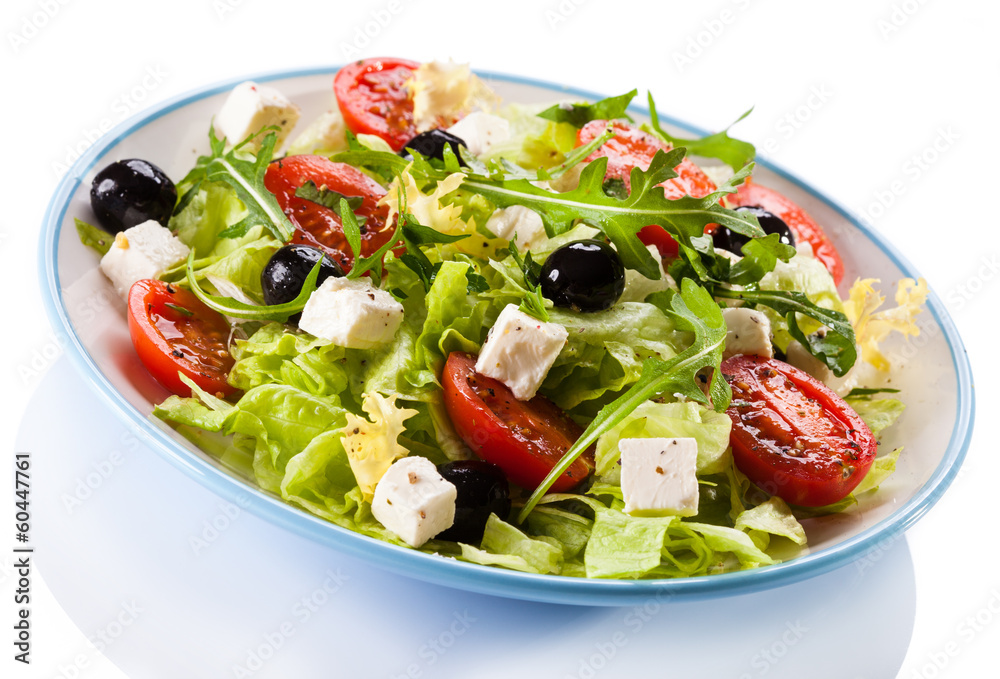 Vegetable salad with cheese