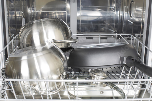 dishwasher with clean dishes